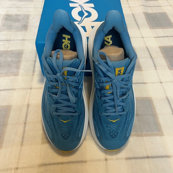 NWT Hoka Clifton 10 Running Walking Shoes - Picture 2 of 7